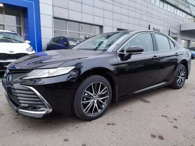 Toyota Camry 2021