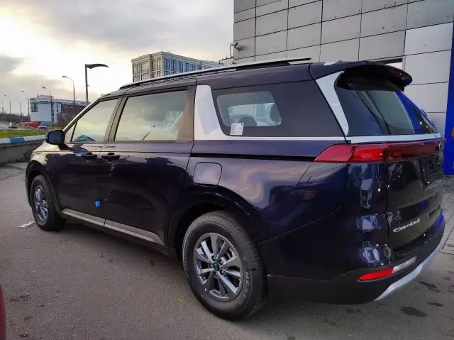 Kia Carnival 2021