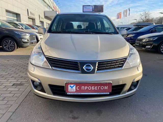 Nissan Tiida 2010