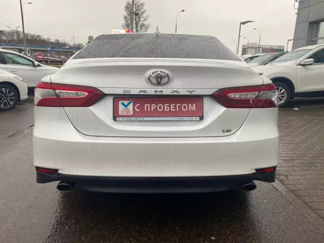 Toyota Camry 2019