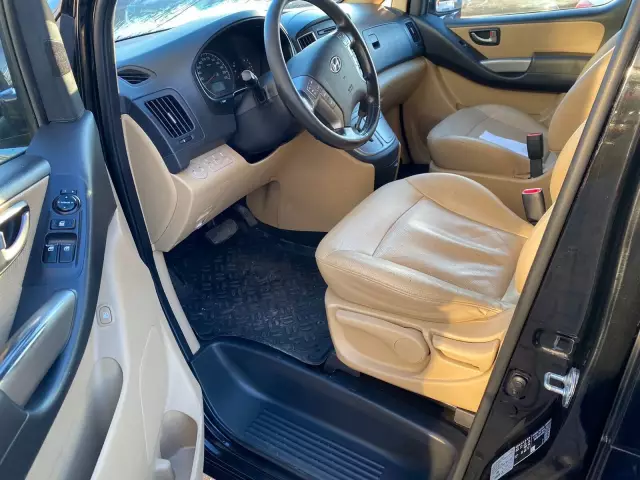 Hyundai Grand Starex 2015