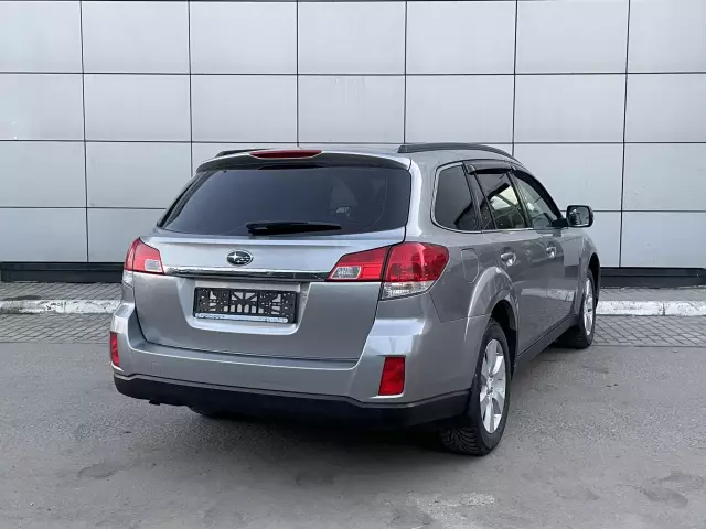 Subaru Outback 2011