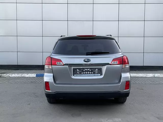 Subaru Outback 2011