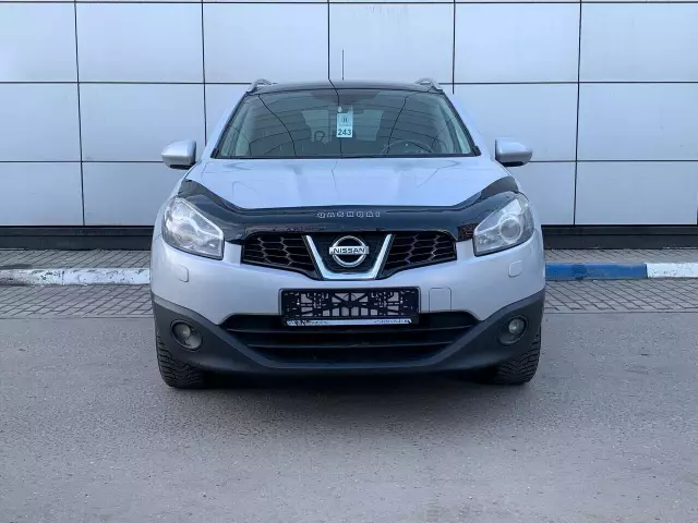 Nissan Qashqai+2 2010