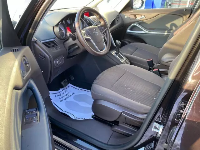 Opel Zafira 2012