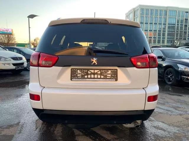Peugeot 4007 2011