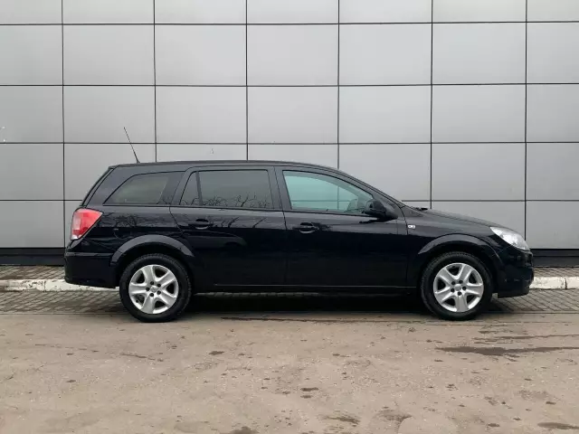 Opel Astra 2014