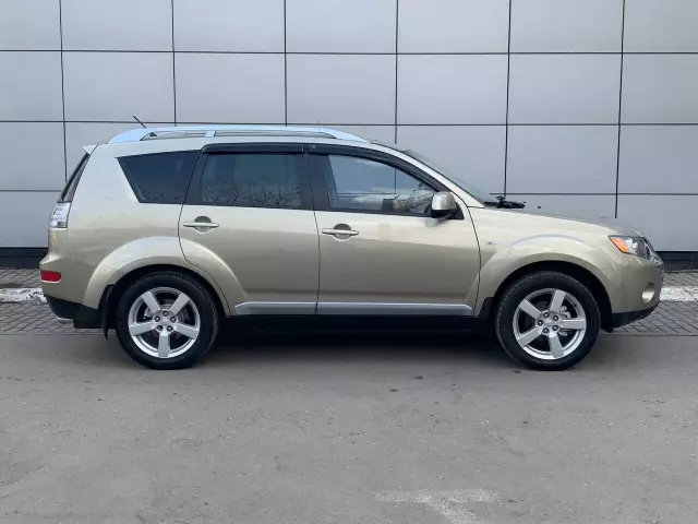 Mitsubishi Outlander 2008