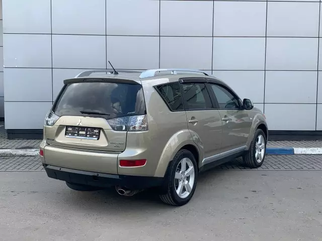 Mitsubishi Outlander 2008