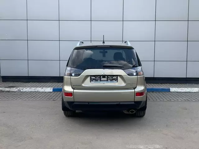 Mitsubishi Outlander 2008