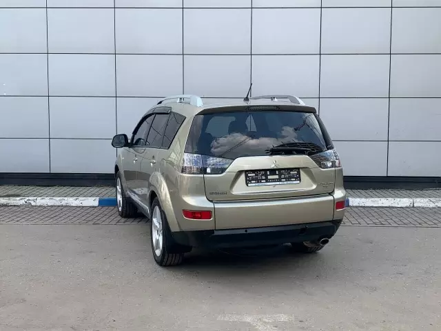 Mitsubishi Outlander 2008