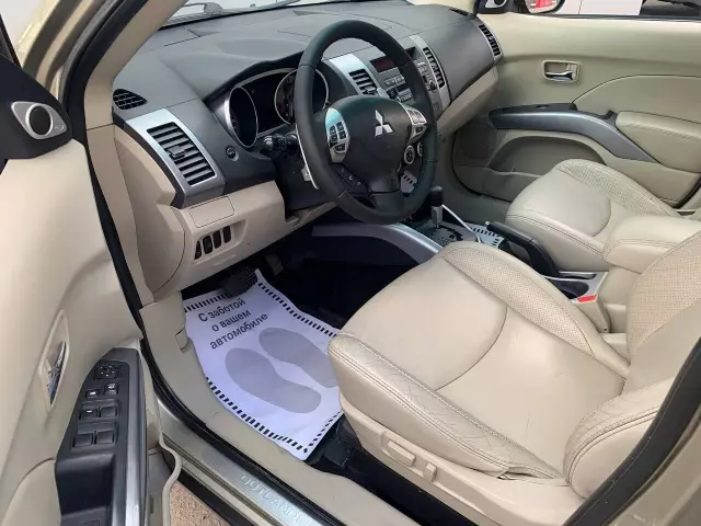 Mitsubishi Outlander 2008