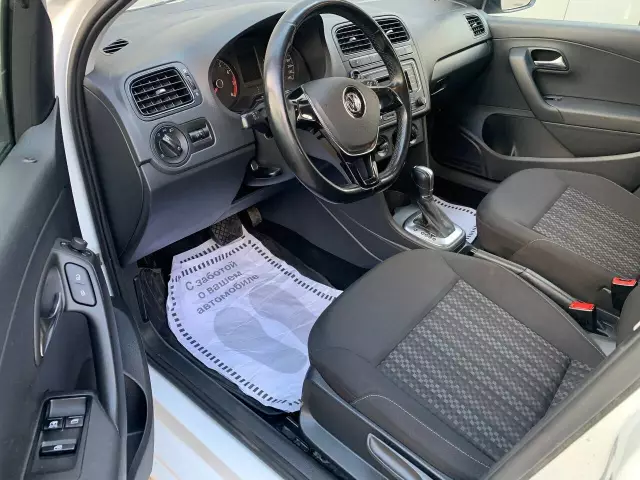 Volkswagen Polo 2016