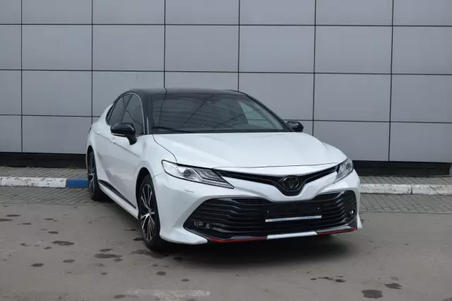 Toyota Camry 2020