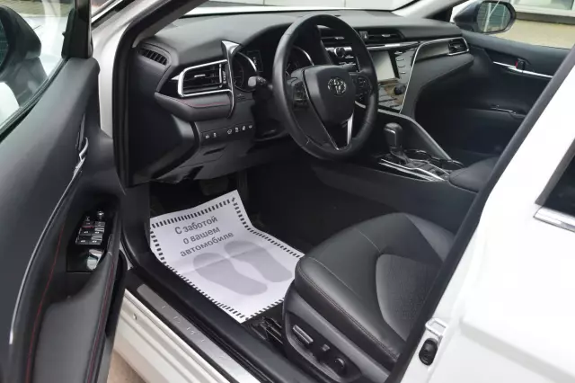 Toyota Camry 2020
