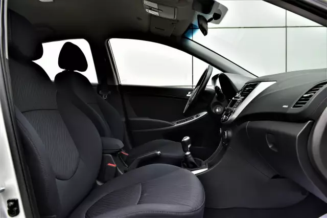Hyundai Solaris 2015