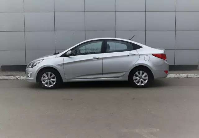 Hyundai Solaris 2015