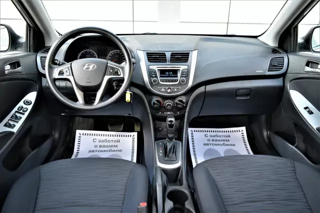 Hyundai Solaris 2015