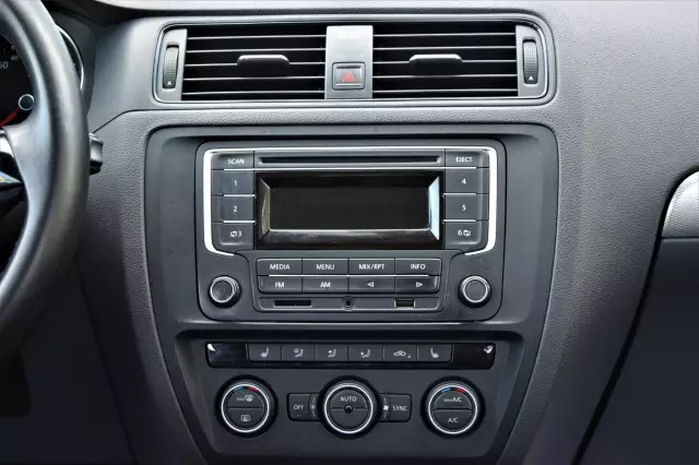 Volkswagen Jetta 2015