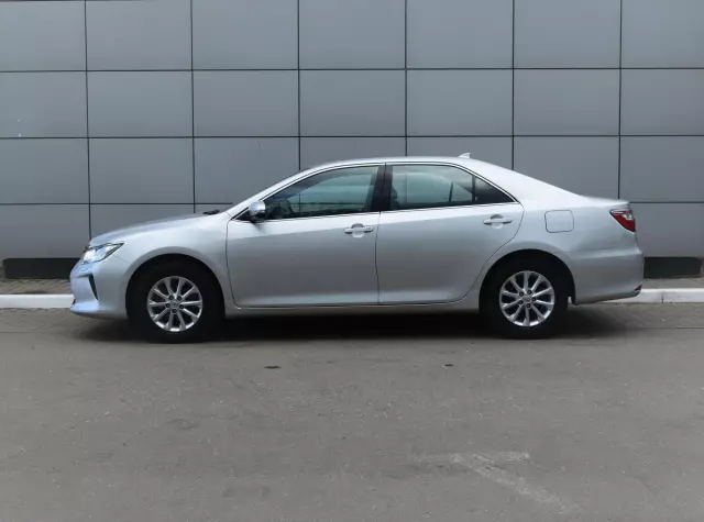 Toyota Camry 2017