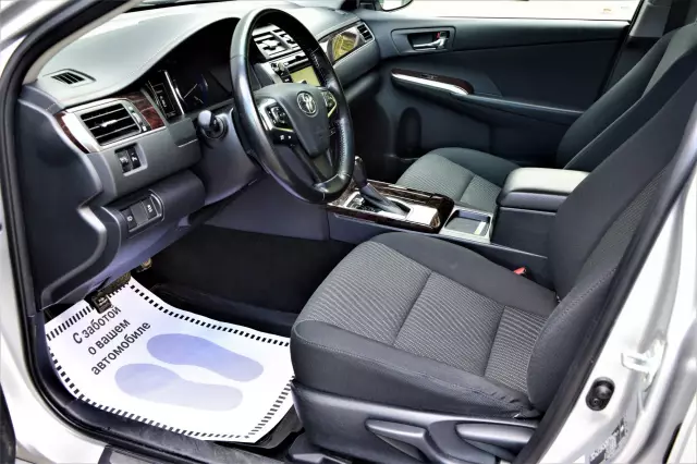 Toyota Camry 2017
