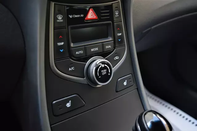 Hyundai Elantra 2013