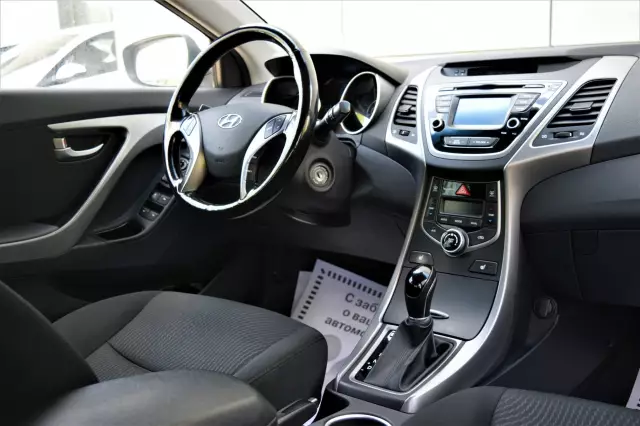 Hyundai Elantra 2013