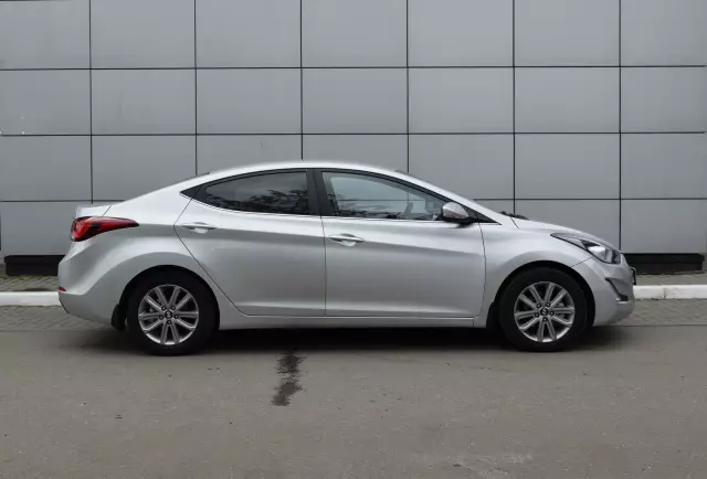 Hyundai Elantra 2013