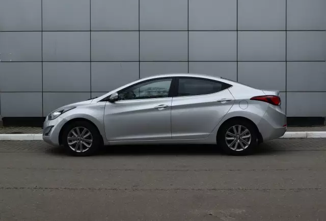 Hyundai Elantra 2013