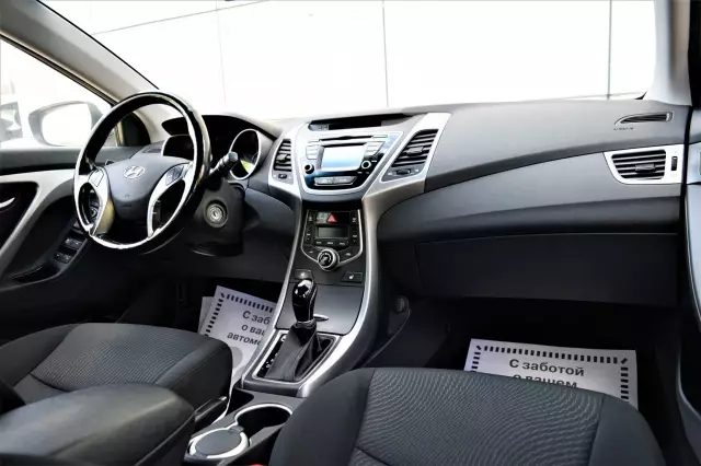 Hyundai Elantra 2013
