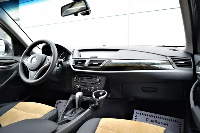 BMW X1 2011