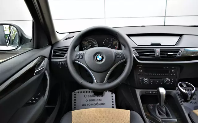 BMW X1 2011