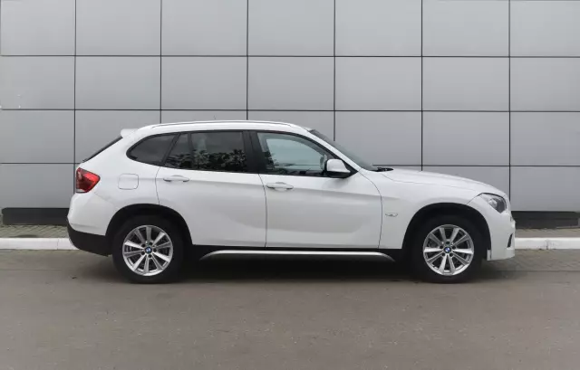 BMW X1 2011