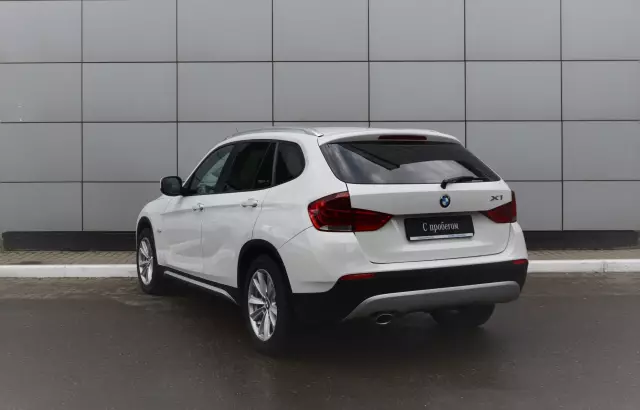 BMW X1 2011