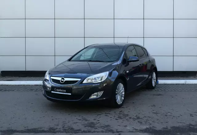 Opel Astra 2011