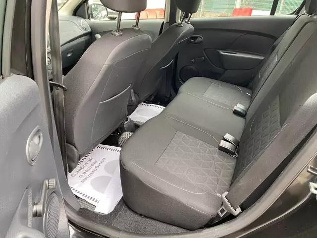 Renault Sandero 2015