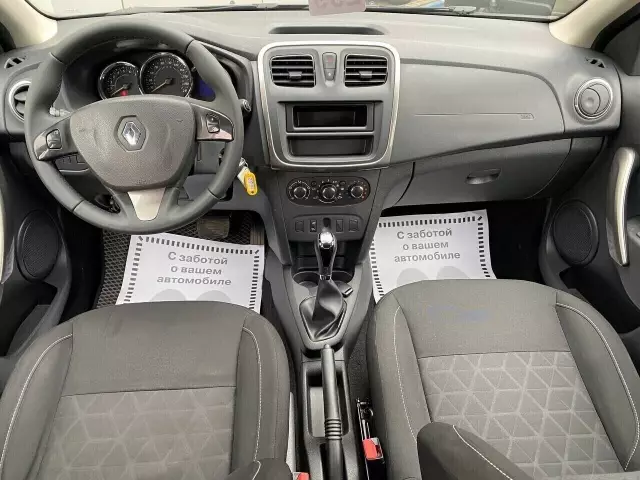 Renault Sandero 2015