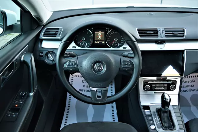 Volkswagen Passat 2011