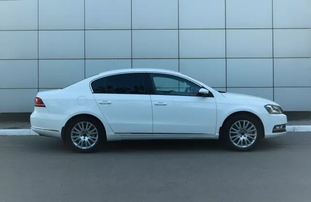 Volkswagen Passat 2011