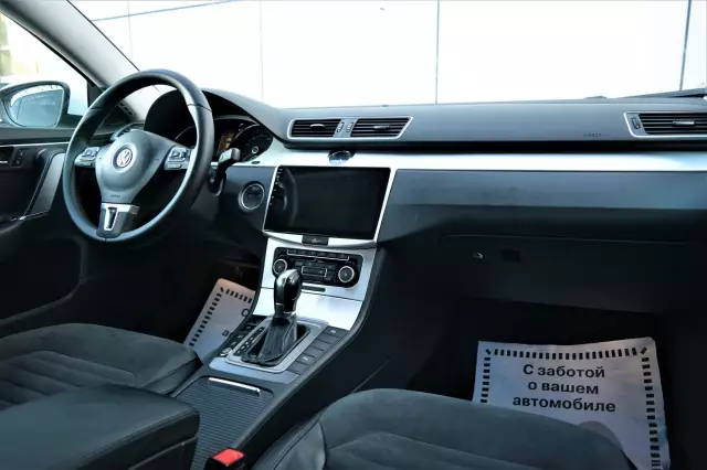 Volkswagen Passat 2011