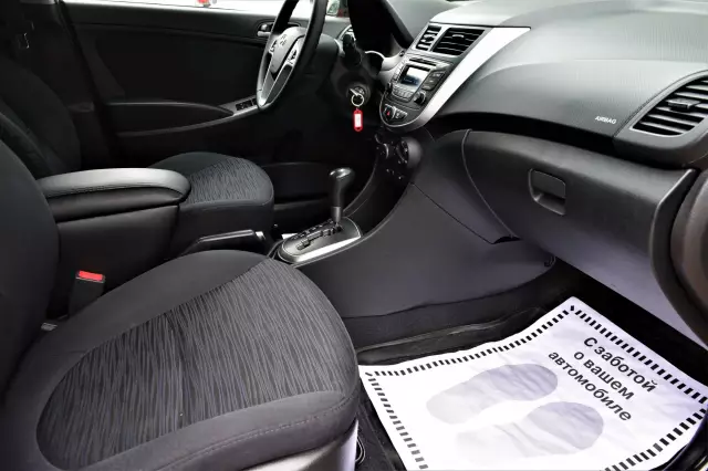 Hyundai Solaris 2015