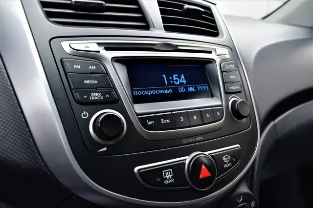 Hyundai Solaris 2015