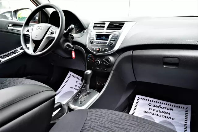 Hyundai Solaris 2015