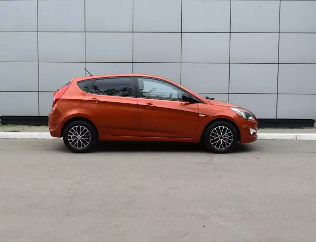 Hyundai Solaris 2015
