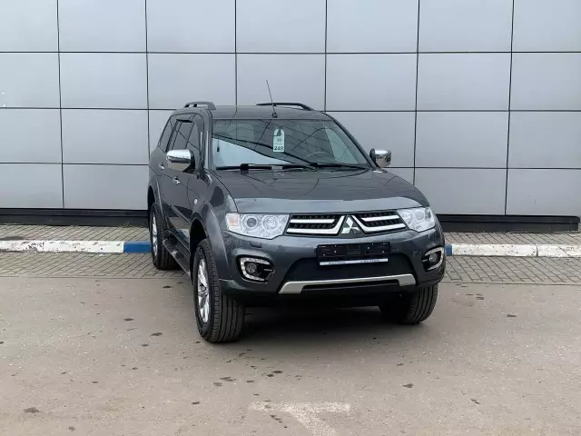 Mitsubishi Pajero Sport 2013