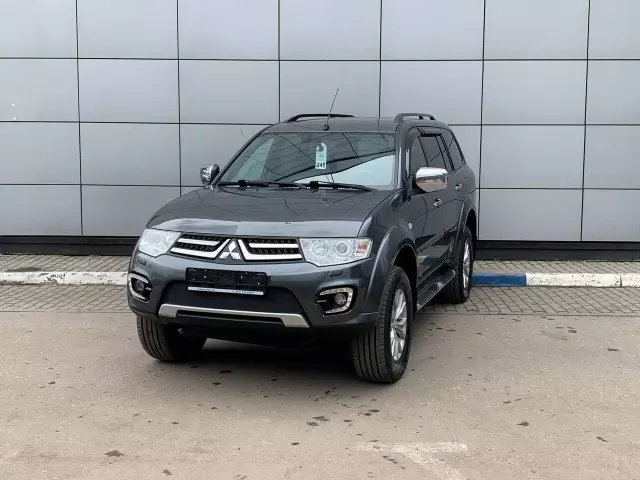 Mitsubishi Pajero Sport 2013