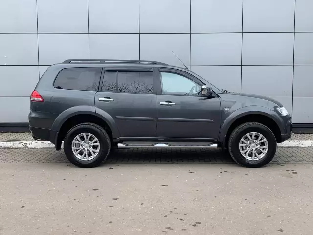 Mitsubishi Pajero Sport 2013