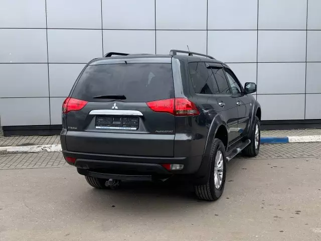 Mitsubishi Pajero Sport 2013