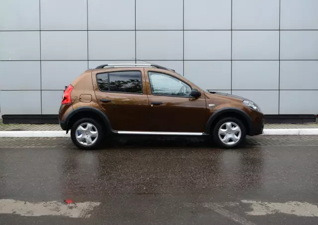 Renault Sandero 2013