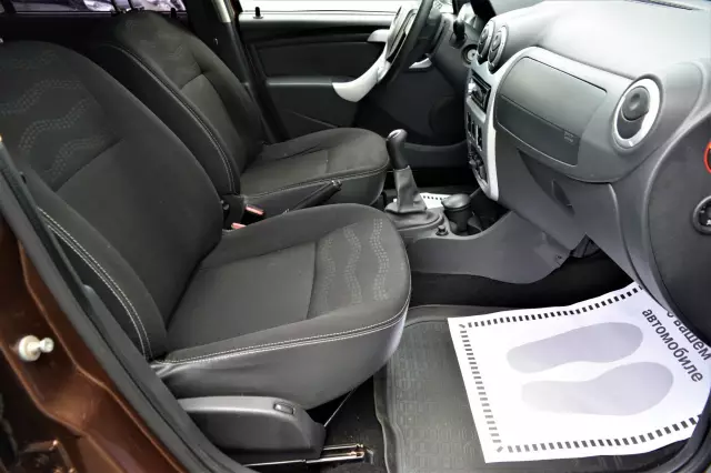 Renault Sandero 2013
